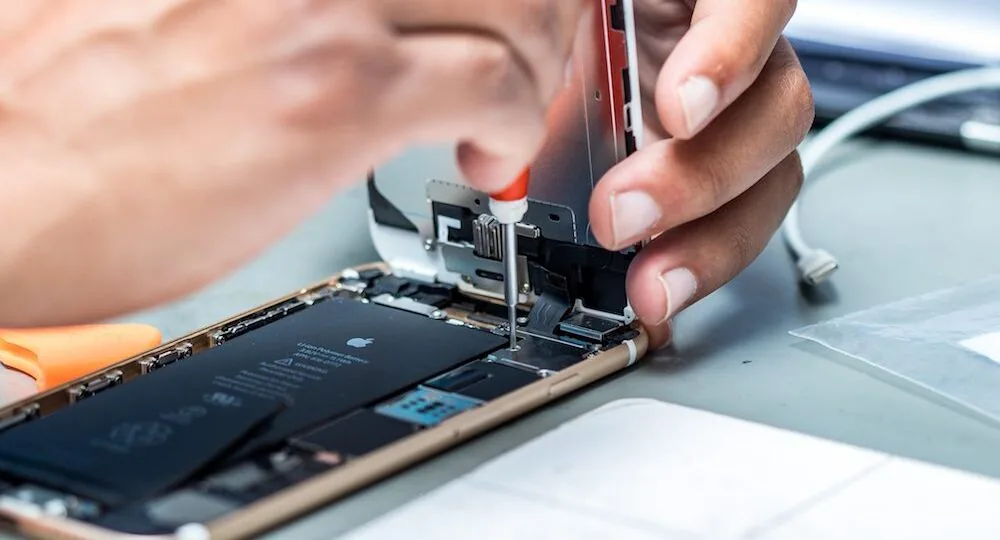 Reliable iPhone Screen Repair in Citrus Heights – Quality Service at MNM Computers